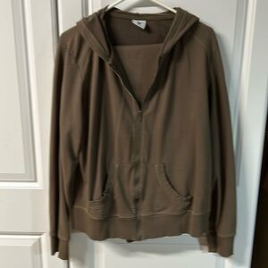 Columbia XL ladies, two-piece hooded top and pants with drawstring. Like new